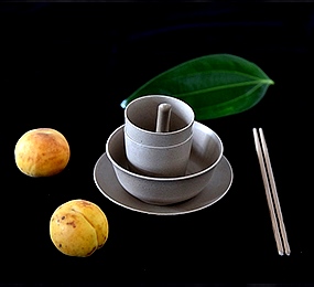 一次性玉米淀粉餐具能用微波加热饭菜吗？